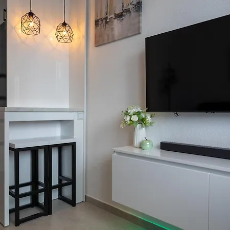 Apartament Aurora - *